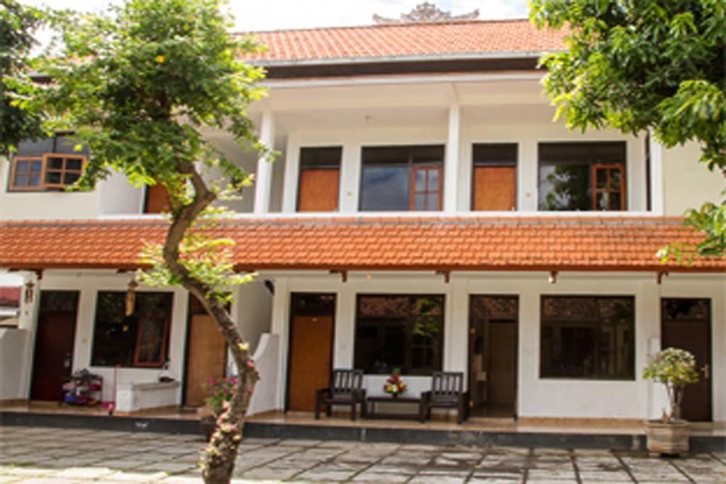 Karana Residence Kuta  Exterior photo